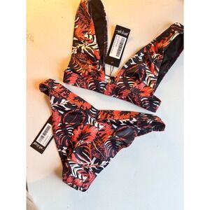 Nasty Gal Women's Leaf Print V Neck High
Waist Bikini Set‎ Size 2